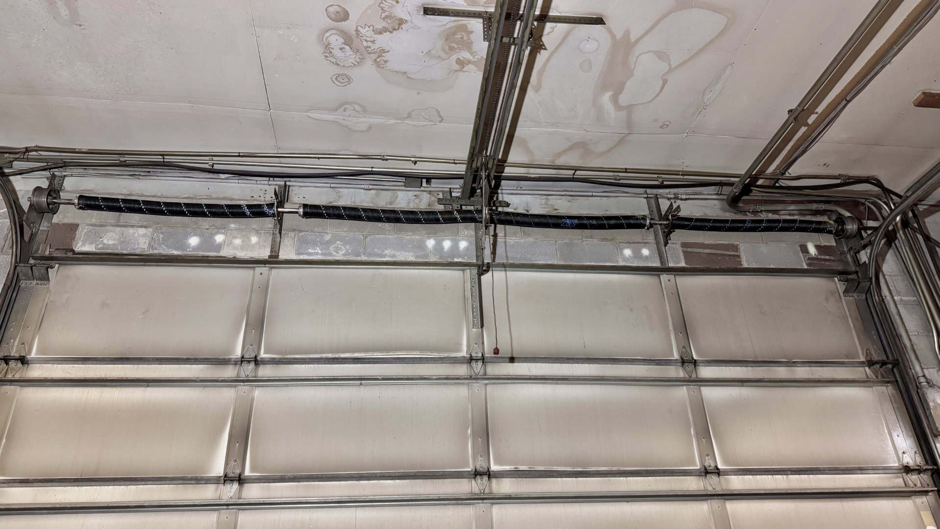 commercial garage door repair Chicago warehouse and business garage doors service