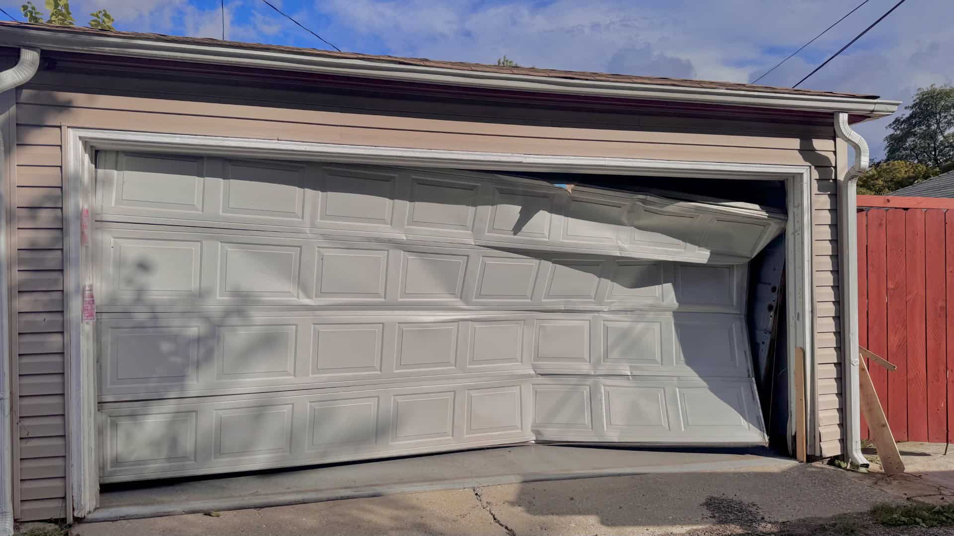 24 7 emergency garage door repair Chicago fast response same day service